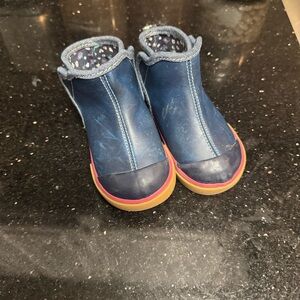 Kids booties. Super cute